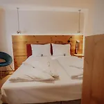 Hotel Altstadtmittehotel Sonne 4*