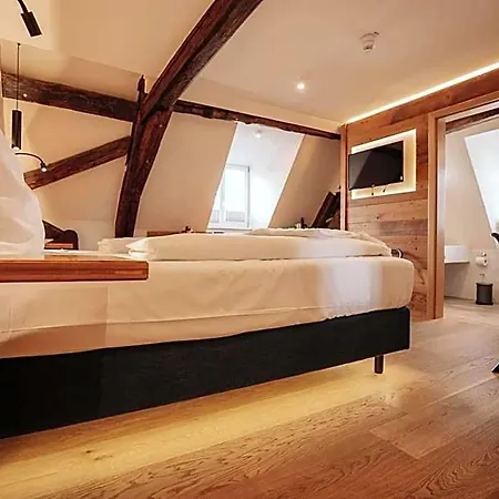 Altstadtmittehotel Sonne 4*